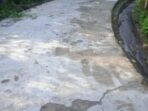 PEKERJAAN JALAN RABAT BETON DI DESA CUGUNG LALANG, DI DUGA TIDAK SESUAI SPEK TEKNIS