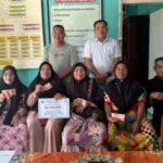 Pemdes Kembang Manis Salurkan Bantuan BLT-DD Tahap 4 Tahun 2025