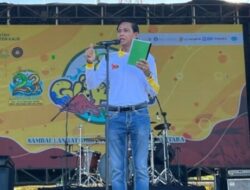 Bupati dan Wakil bupati Kabupaten Kaur Membuka Langsung festival Gurita,
