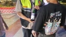 Jaga Kamtibmas, Petugas Gabungan Tindak Tegas Pemuda yang Nekat Bawa Miras di Area Publik”